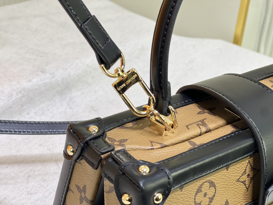 [TOP] Louis Vuitton LV Petite Malle V Box Bag