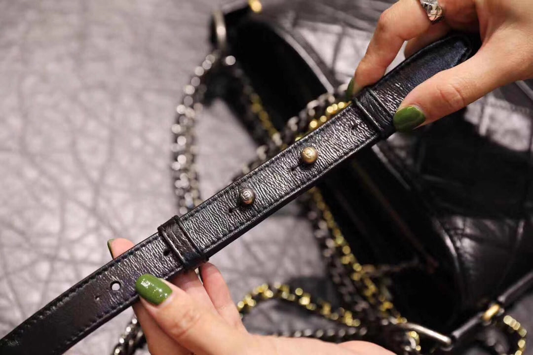 [TOP] CHANEL Gabrielle Bag Quilted Small 20cm - Black