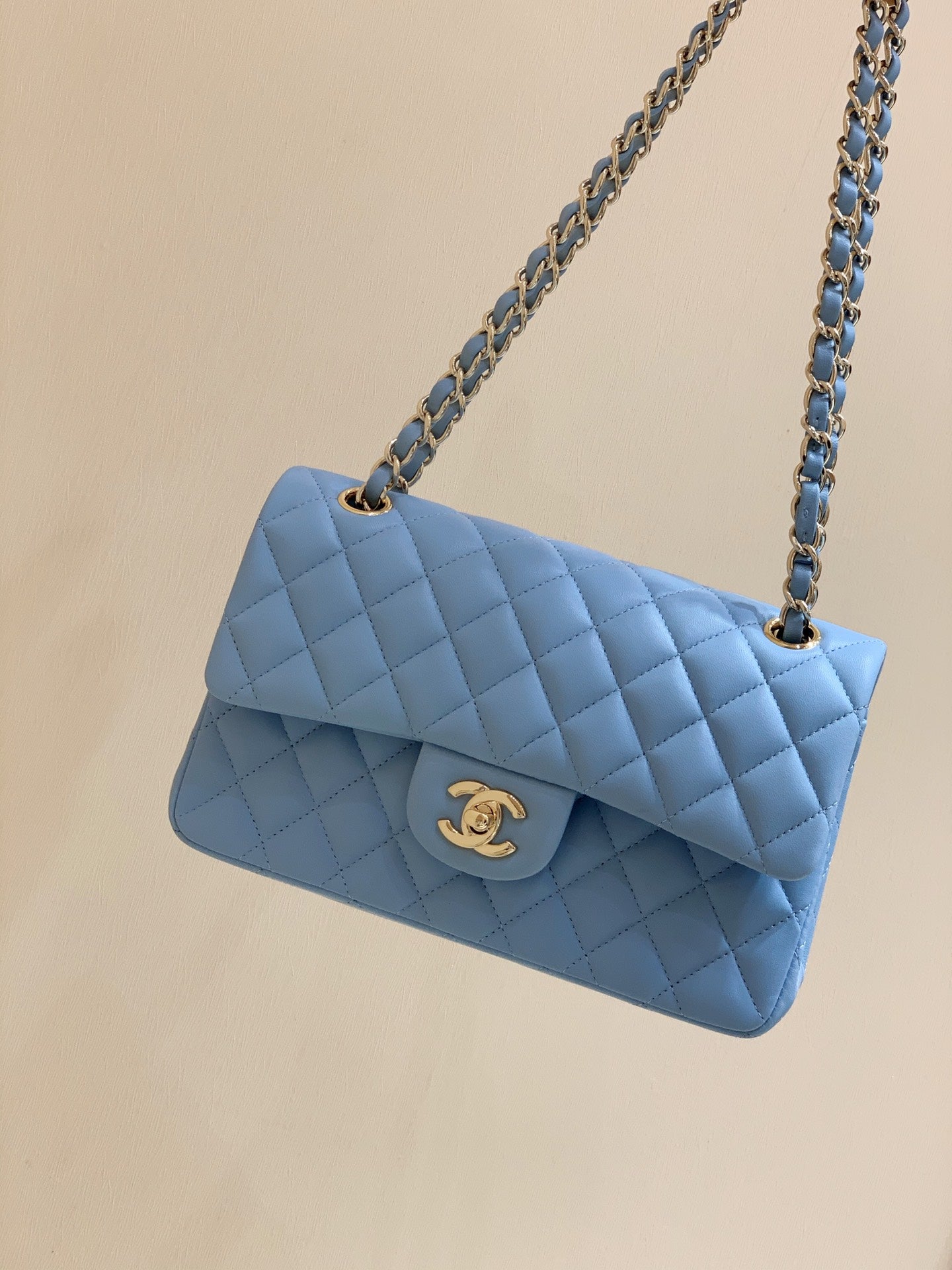 [TOP] CHANEL Classic Flap Bag Lambskin  23cm /25cm– Light Blue & GHW