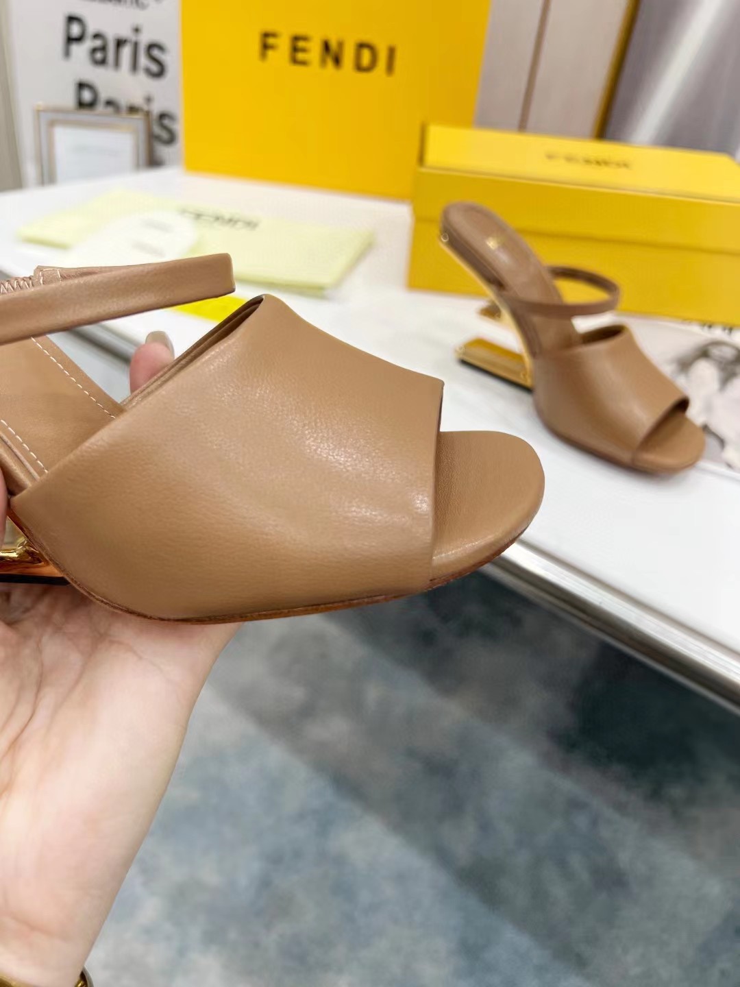 [TOP] FENDI First High Heel - Tan