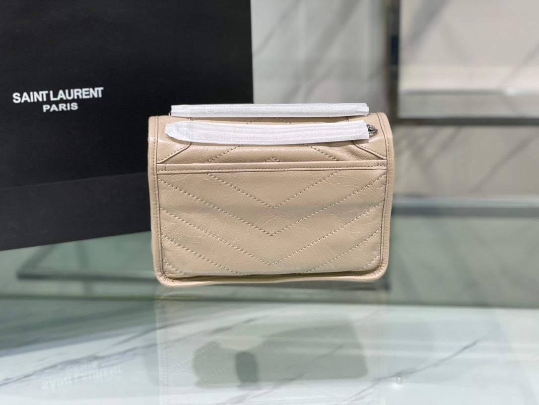 [TOP] Yves Saint Laurent YSL Niki Small Wrinkle Bag - BEIGE