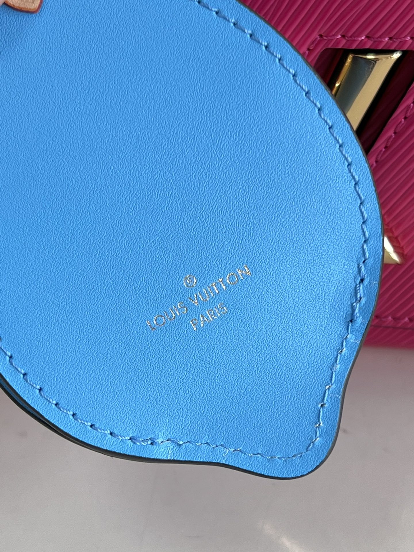 [TOP] Louis Vuitton LV Mini LV Epi Twist Bag 19 x 15 x 9 cm - PINK