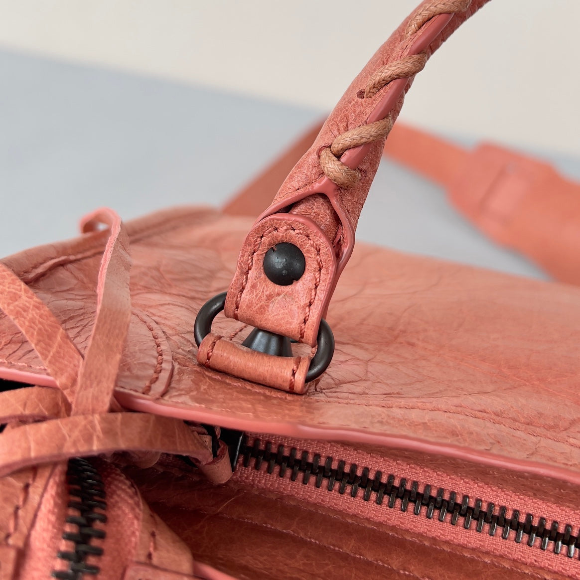 [TOP] BALENCIAGA Classic Small City Bag - Rose Azalee w Black Hardware