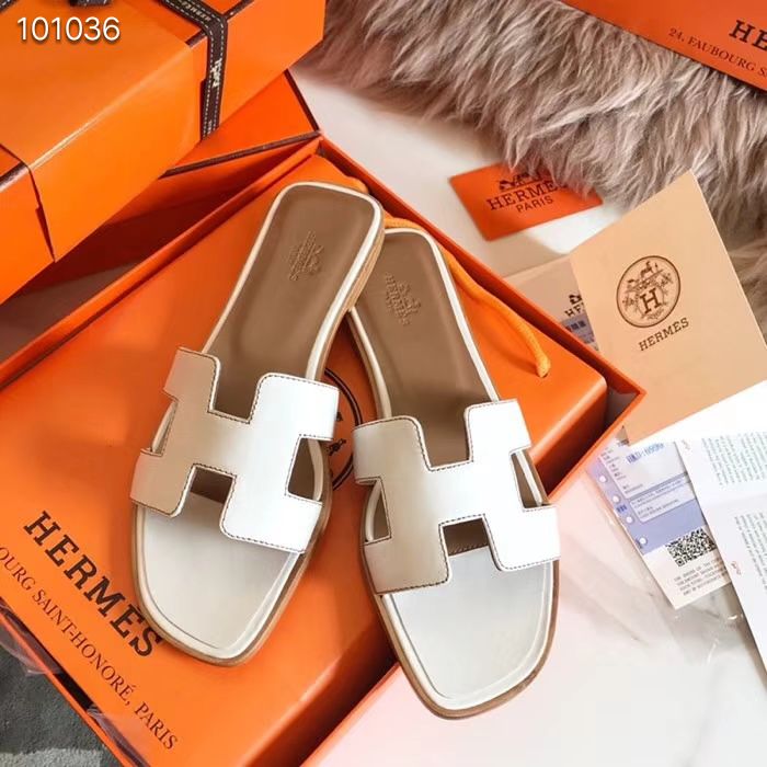 [TOP] HERMES Oran Smooth Leather Sandals - White