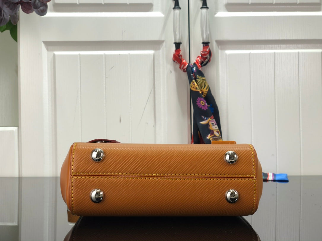 [TOP] Louis Vuitton LV L*V Cluny Epi Leather 20 x 16 x 7.5 cm- Brown