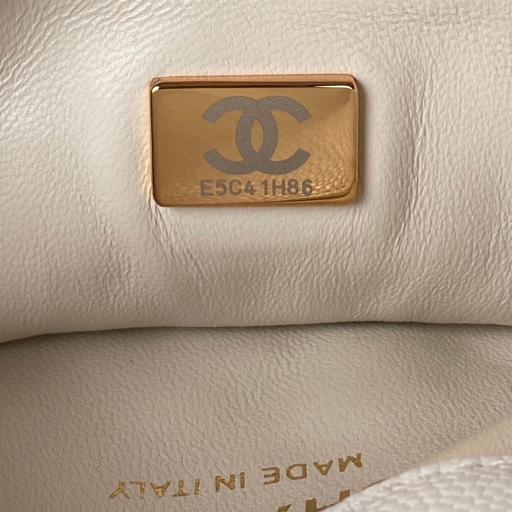 [TOP] CHANEL Pick Me Up Waits Bag - White & GHW