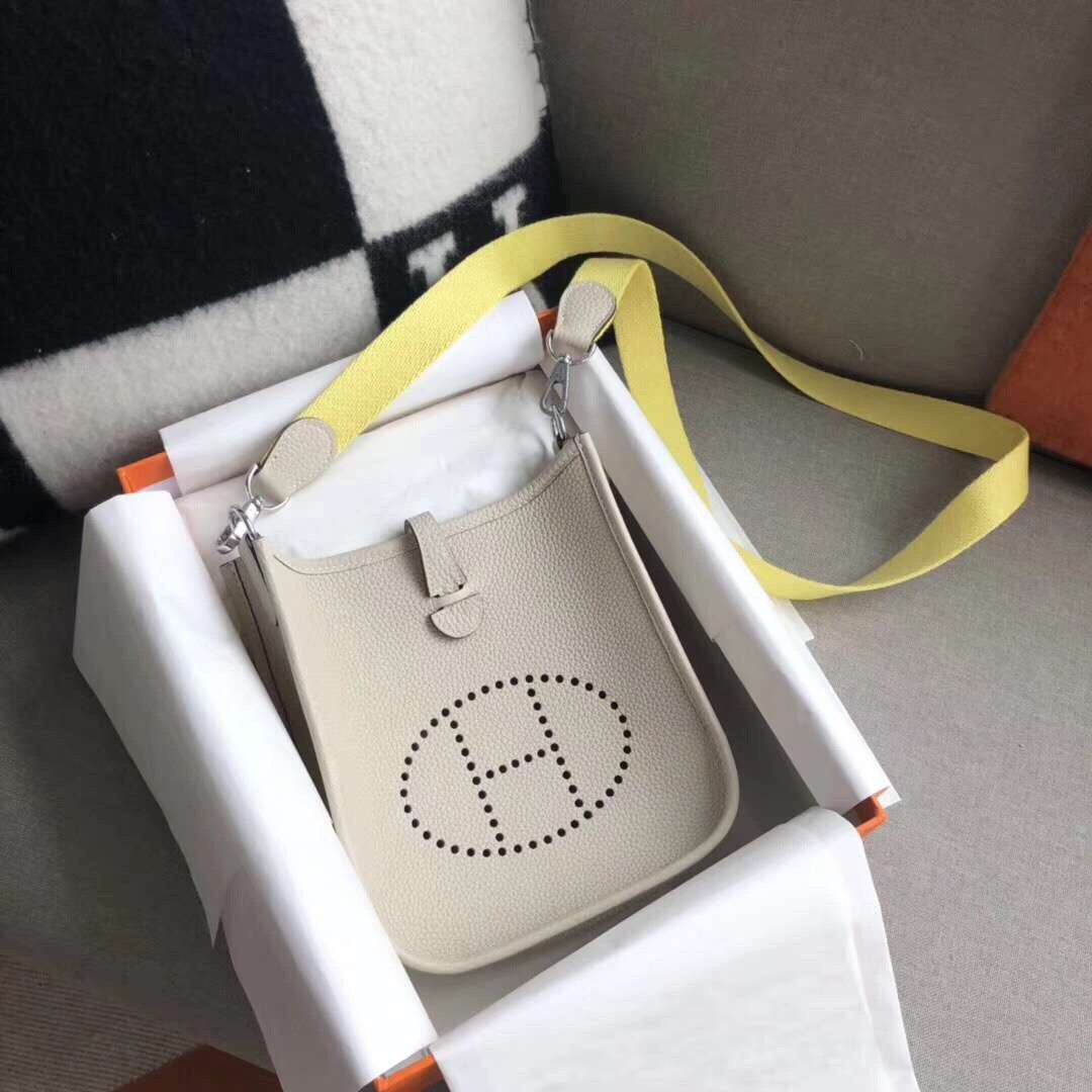 [TOP] HERMES Evelyn Bag 16cm - Nata