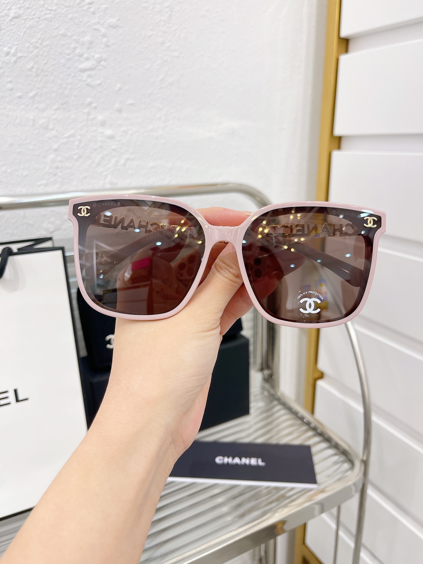 [TOP] CHANEL Sunglasses - Pink