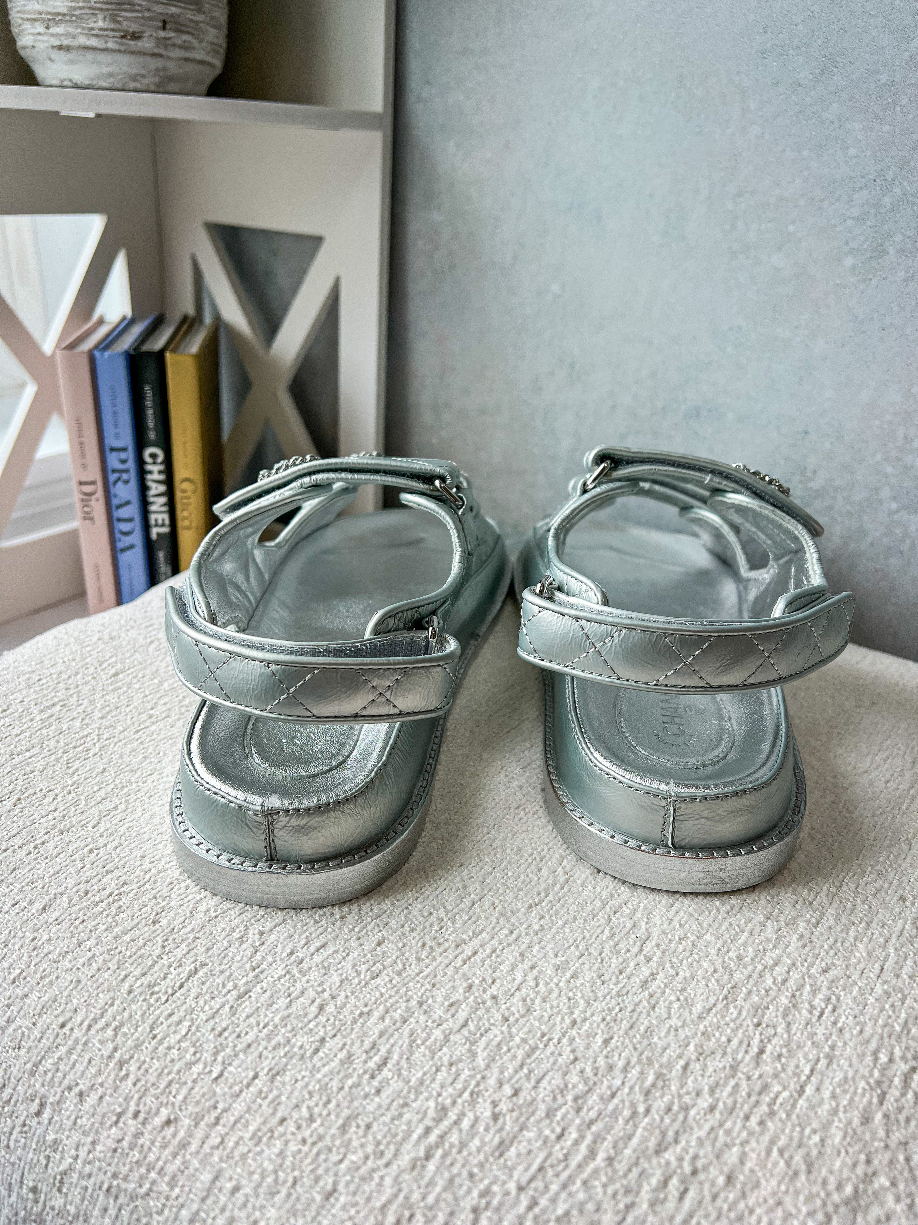 [TOP] CHANEL Dad Sandals - Metallic Silver