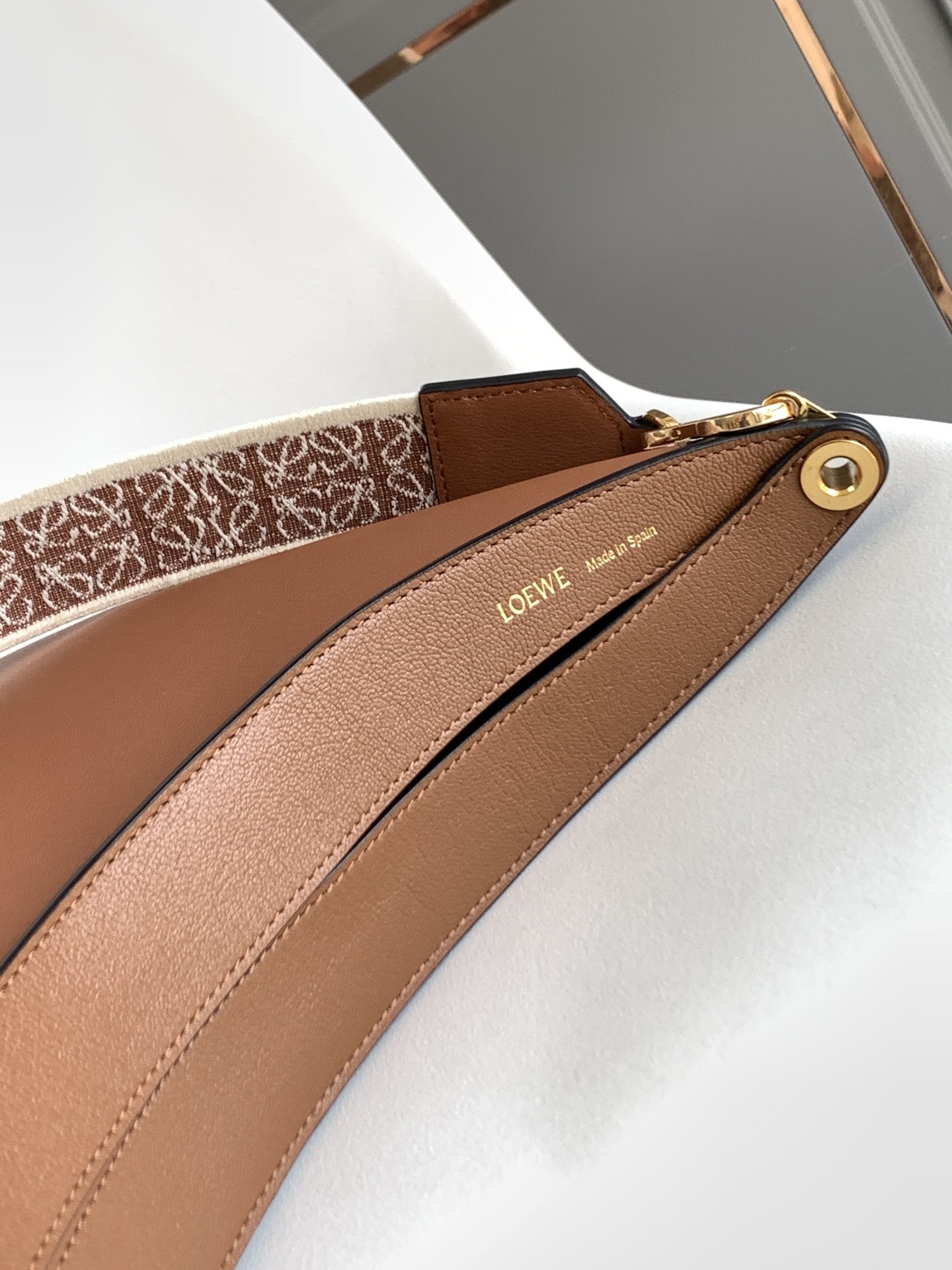 [TOP] LOEWE Calfskin Luna Bag 34*9*30cm - Brown