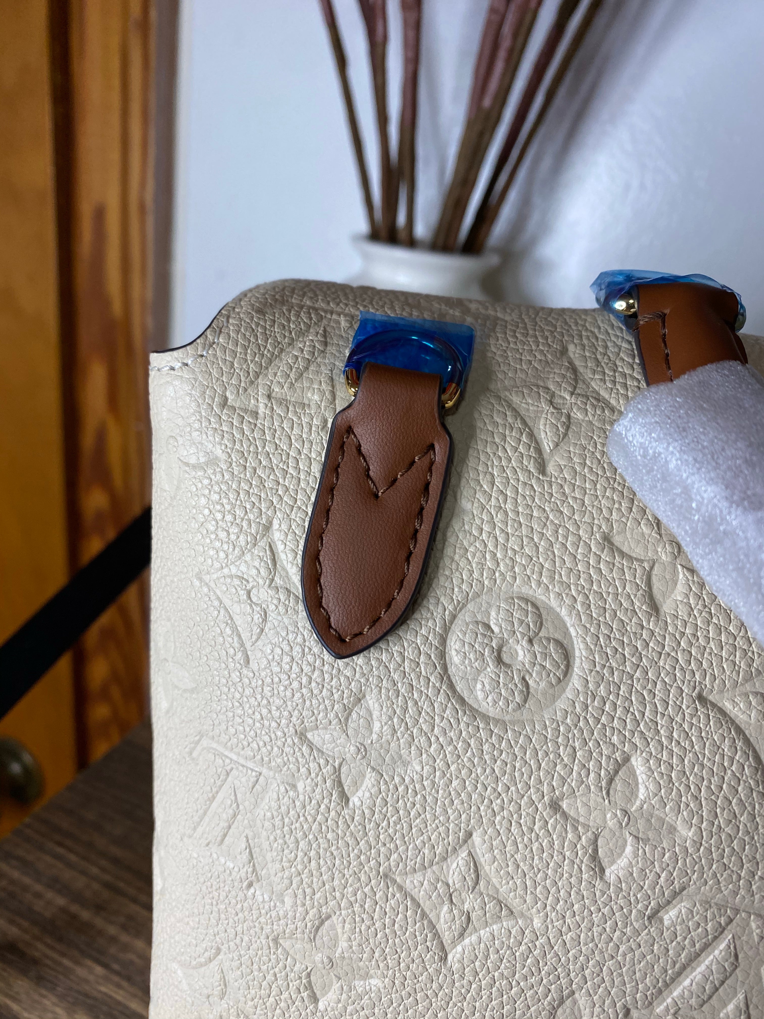 [TOP] Louis Vuitton LV Marignan Handbag 28 x 21 x 9cm - WHITE