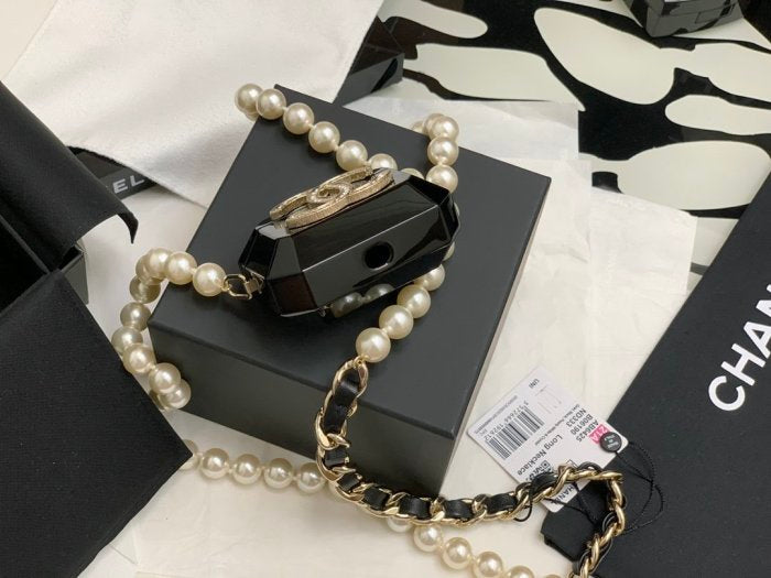 [TOP] CHANEL Airpod Pro Case - Black