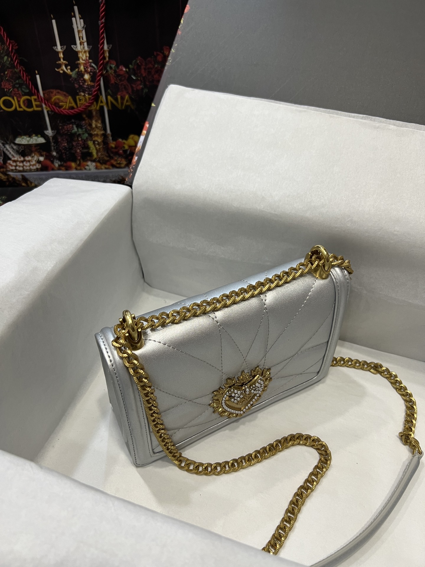 [TOP] Dolce & Gabbana D&G Nappa Leather Devotion Bag 21cm/26cm - Silver