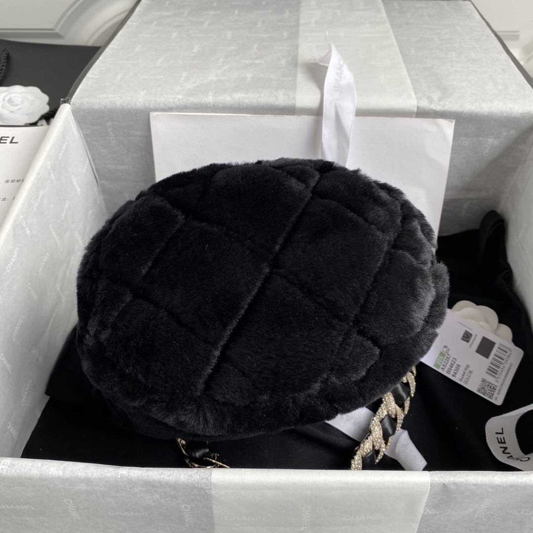 [TOP] CHANEL Plush Bucket Bag 16*18*12cm - GHW - Black/White