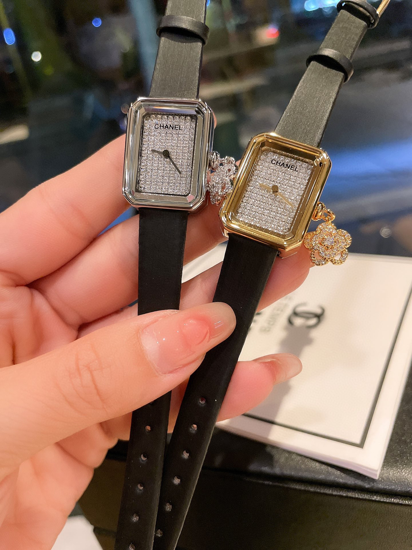 [TOP] CHANEL Premiere Extraitde Camelia Watch - Gold/White Gold