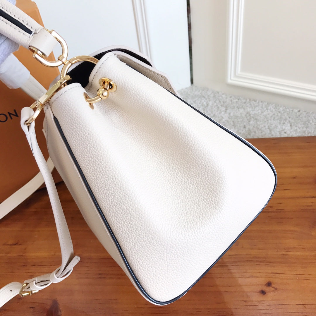 [TOP] Louis Vuitton LV L*V Double V Top Handle Bag 28×19×16.5CM- Cream