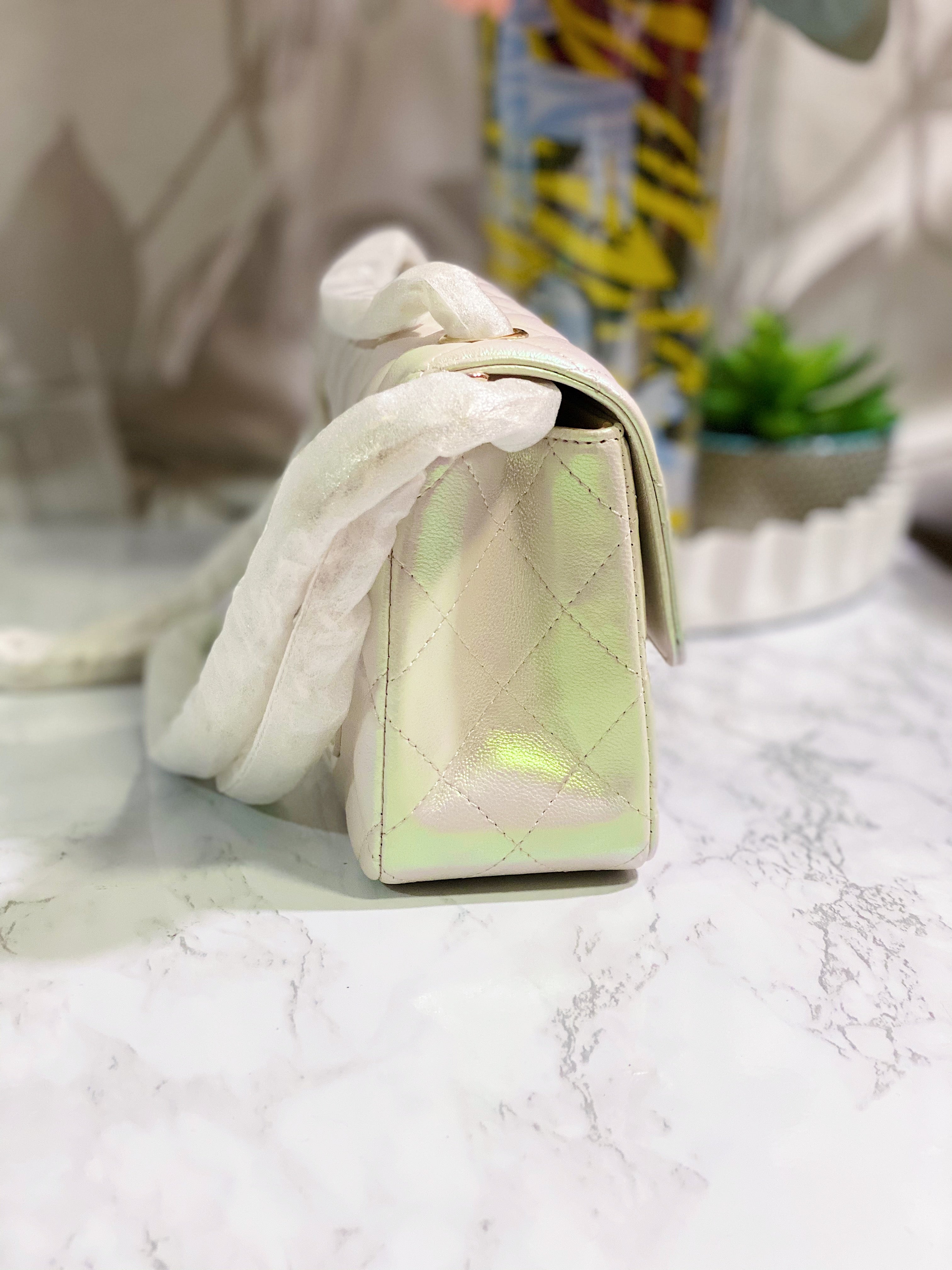 [TOP] CHANEL Classic Flap Bag Outside Thread Mini 20CM - White Iridescent