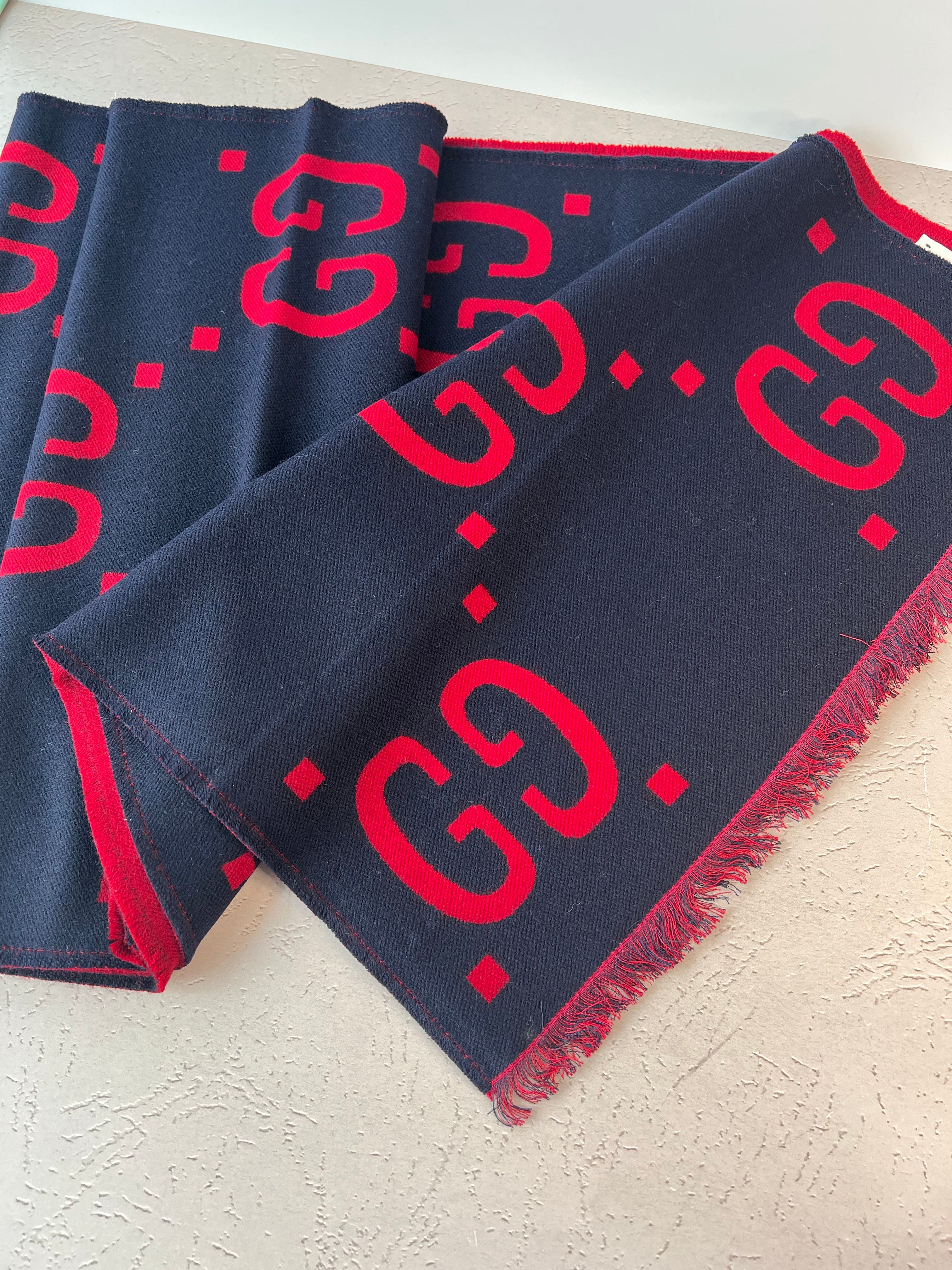 [TOP] GUCCI 2 Tones Scarf - Red + Blue