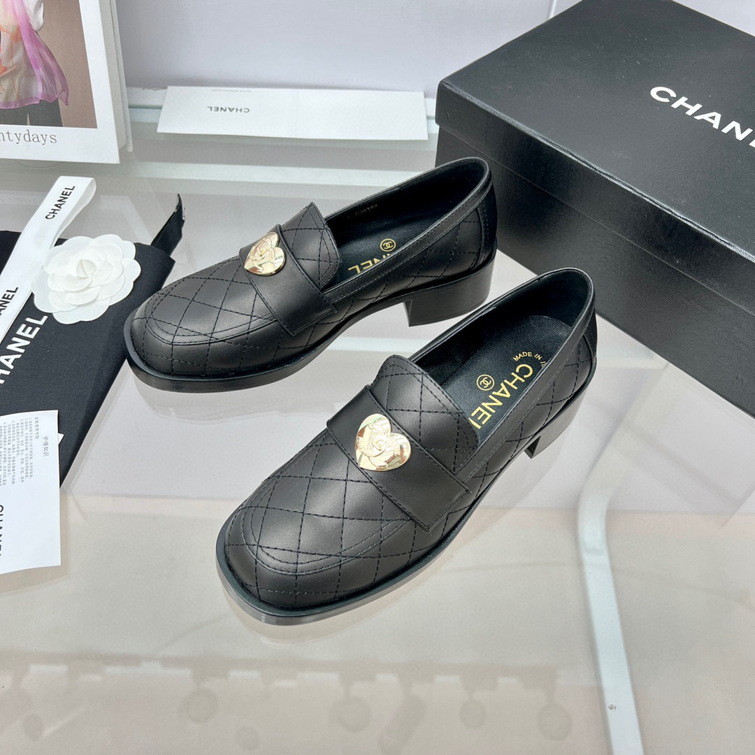 [TOP] CHANEL Leather Loafers Heart Logo - 4 Colours