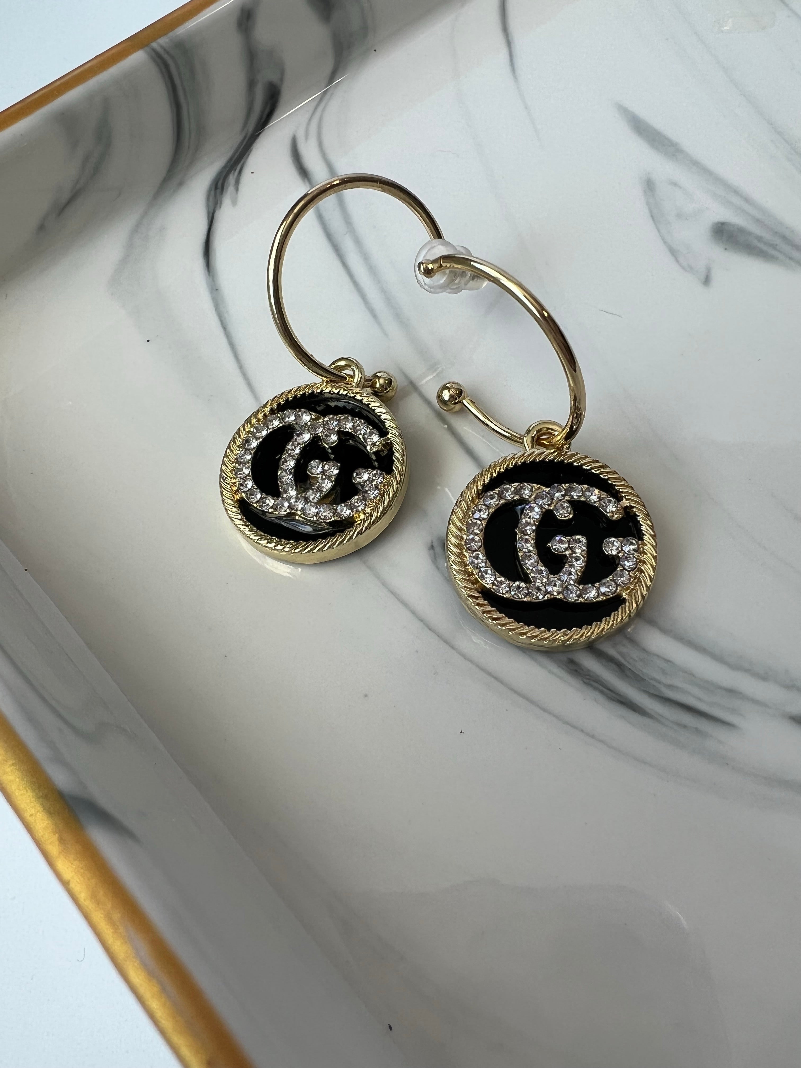 [TOP] GUCCI Dangle Round Earrings - Black w Stones