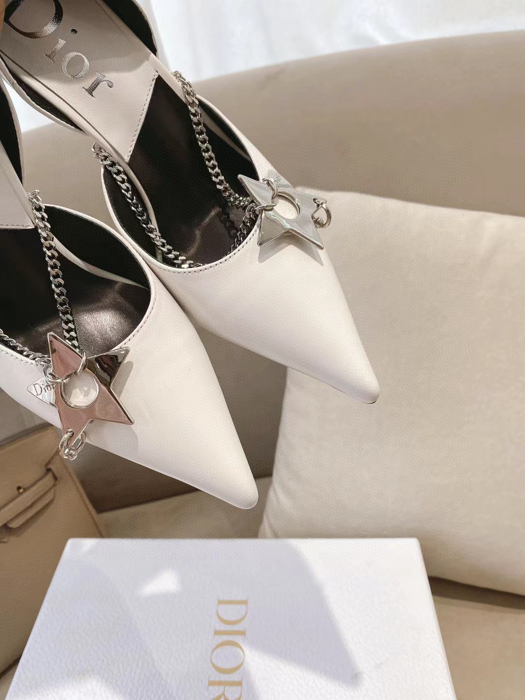 [TOP] Christian Dior Vintage Star-chain High Heels 5CM - White