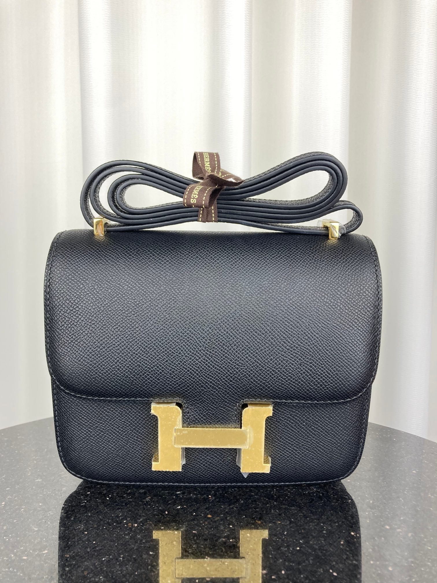 [TOP] HERMES Constance Epsom Leather 18cm - Black & GHW