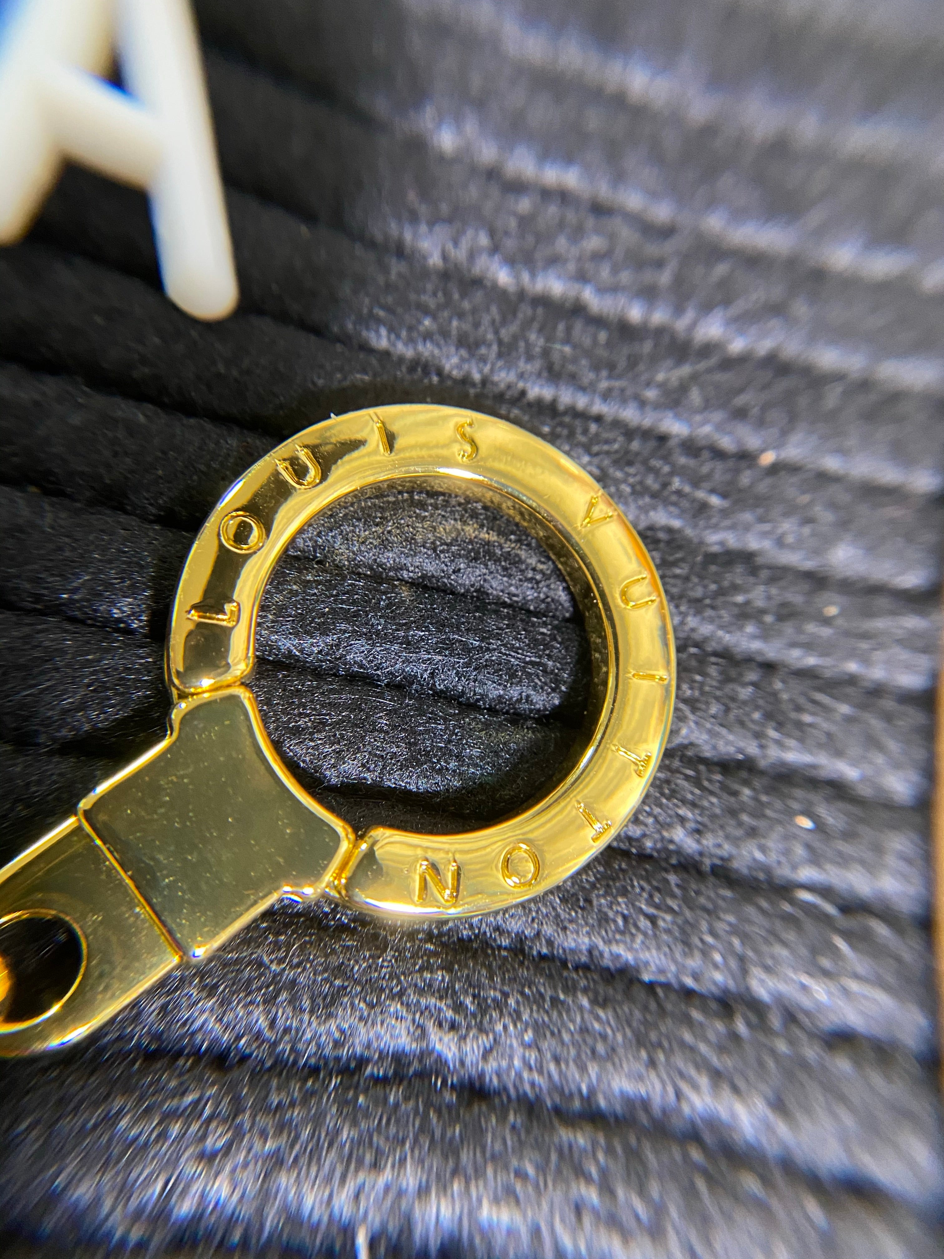 [TOP] Louis Vuitton LV LV Monogram Spring Street Bag Charm