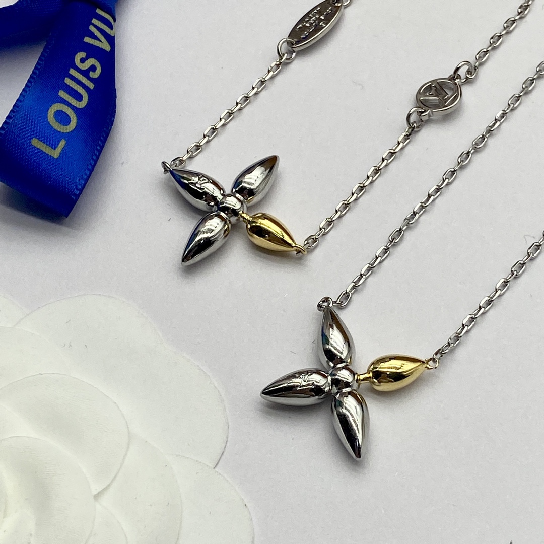 [TOP] Louis Vuitton LV Blossom Necklace Bracelet Set