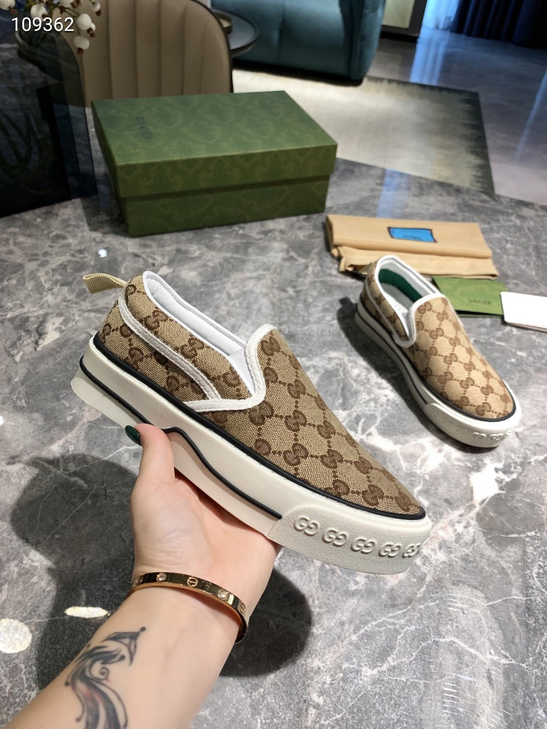 [TOP] GUCCI Tennis Slip On Sneakers 1977