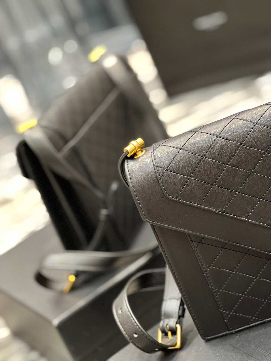 [TOP] Yves Saint Laurent YSL Mini Quilted Envelope Bag - Black