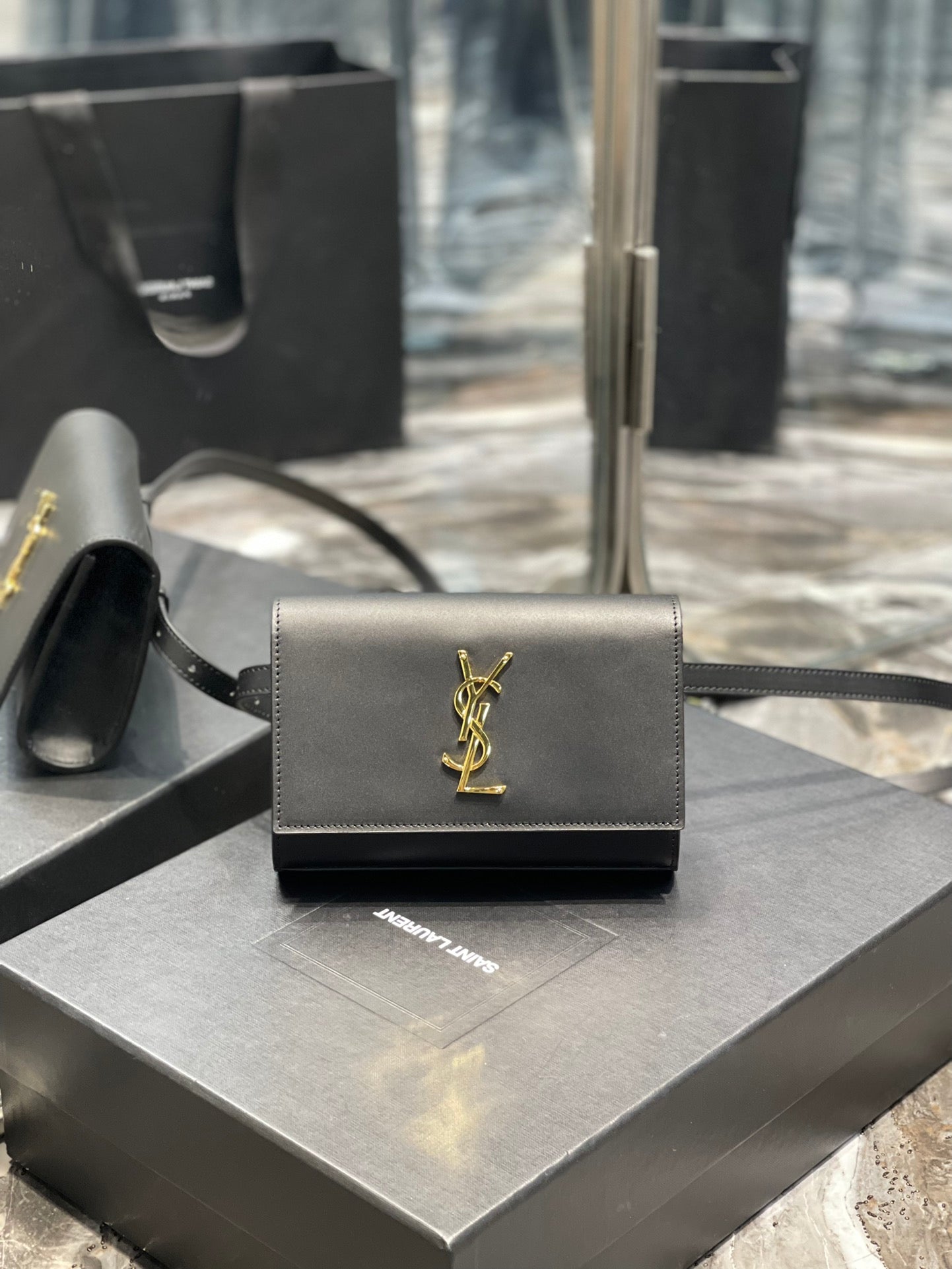 [TOP] Yves Saint Laurent YSL Kate Belt Bag - Black