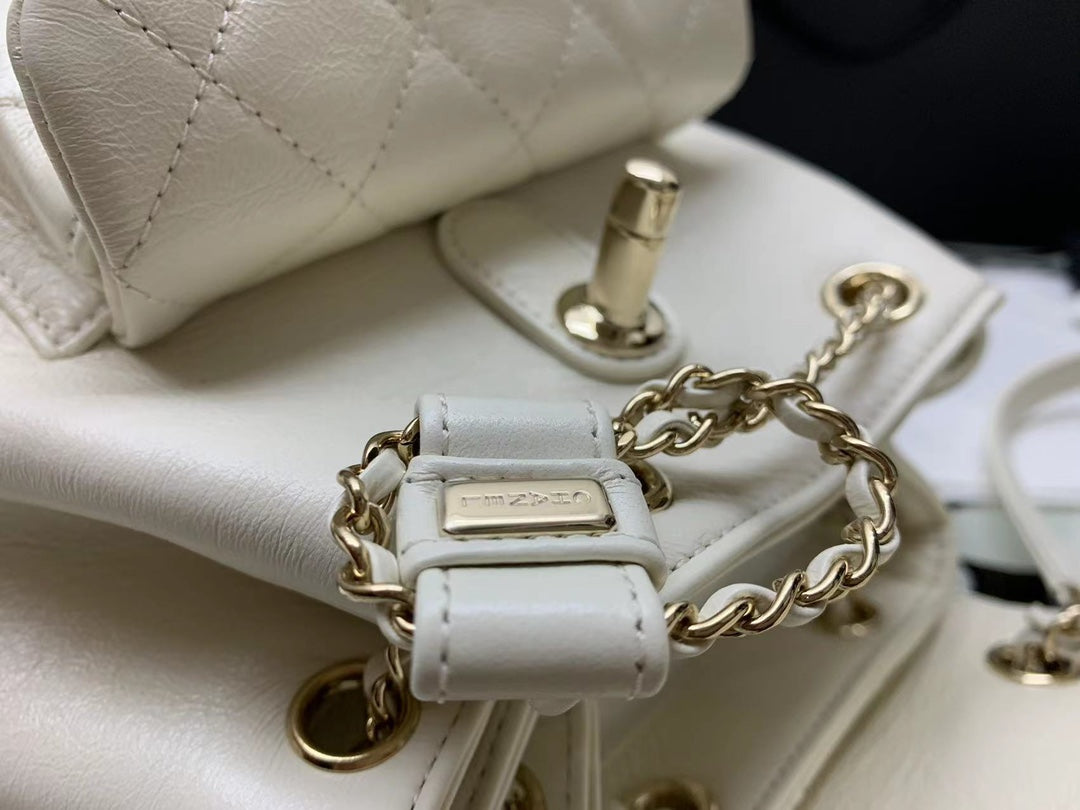 [TOP] CHANEL Duma Flap Backpack 18×18×12cm - Ivory
