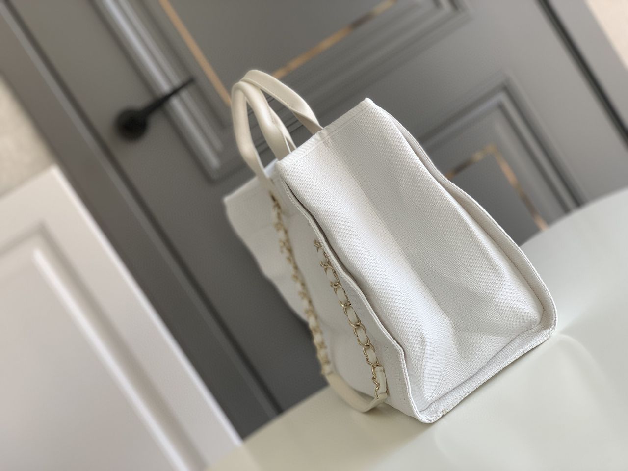 [TOP] CHANEL Deauville Small Shopping Bag 35cm - White