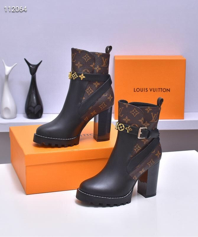[TOP] Louis Vuitton LV £V Ankle Boots Monogram Metal Charm - Black