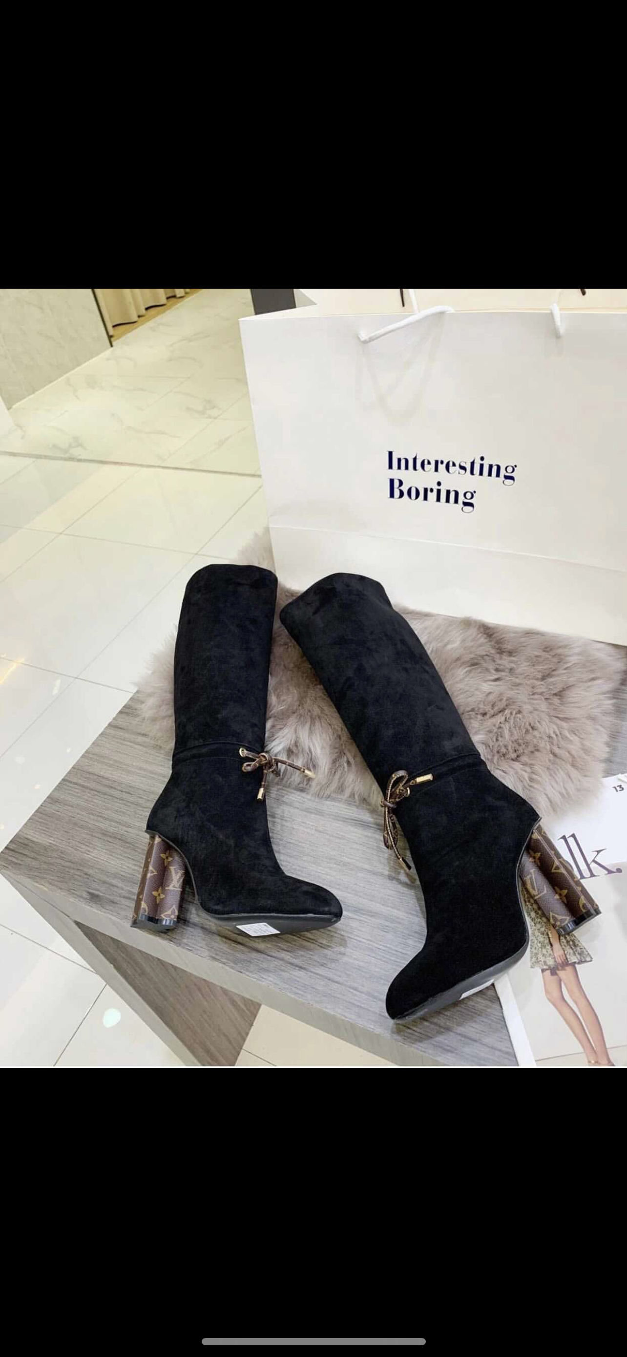 [TOP] Louis Vuitton LV L*V Silhouette Knee Suede Boots with Bow - Black