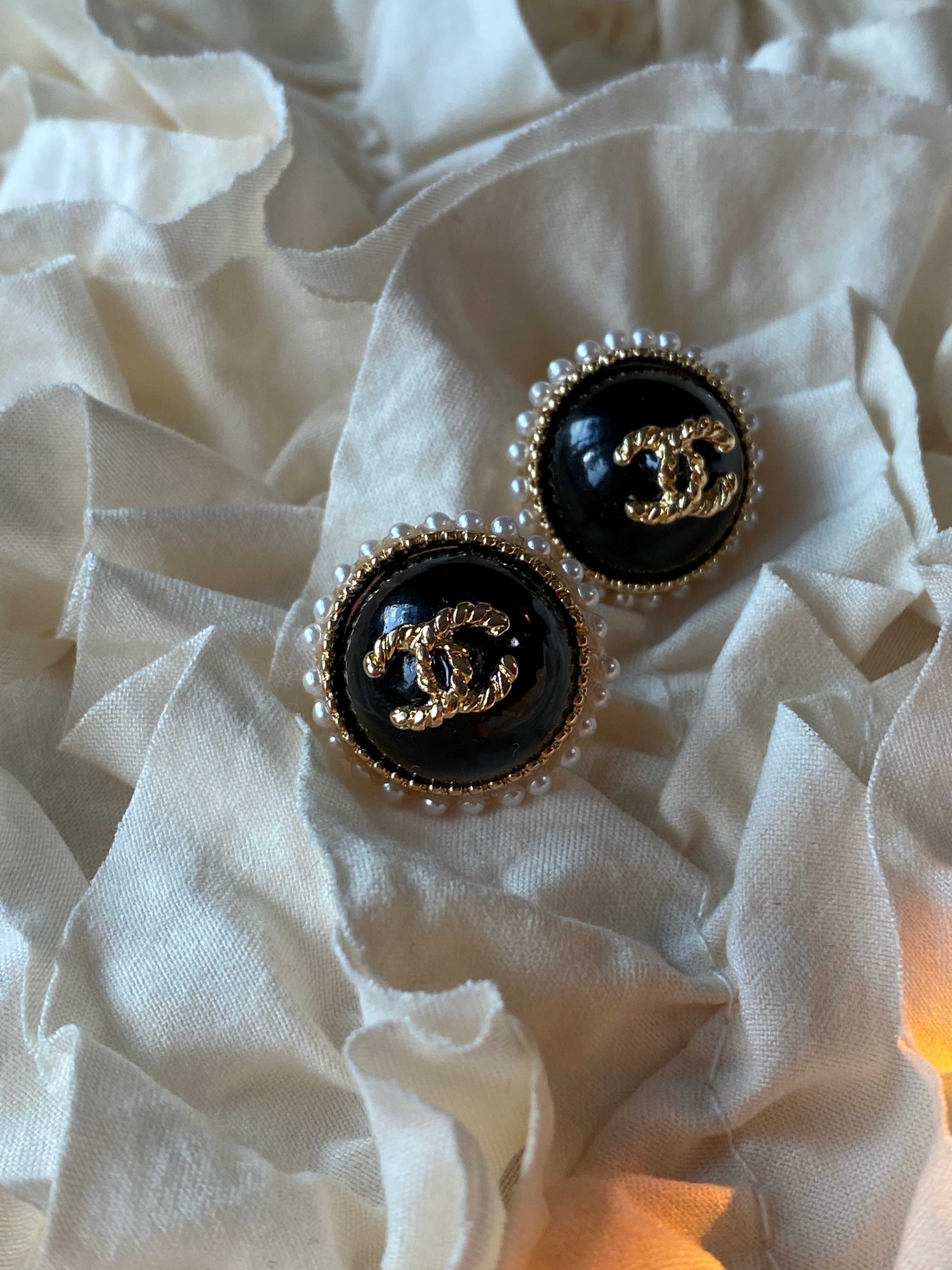 [TOP] CHANEL Stud Lady Earrings