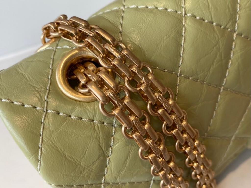 [TOP] CHANEL 2.55 Reissue Flap Bag Medium 24cm - Green & GHW