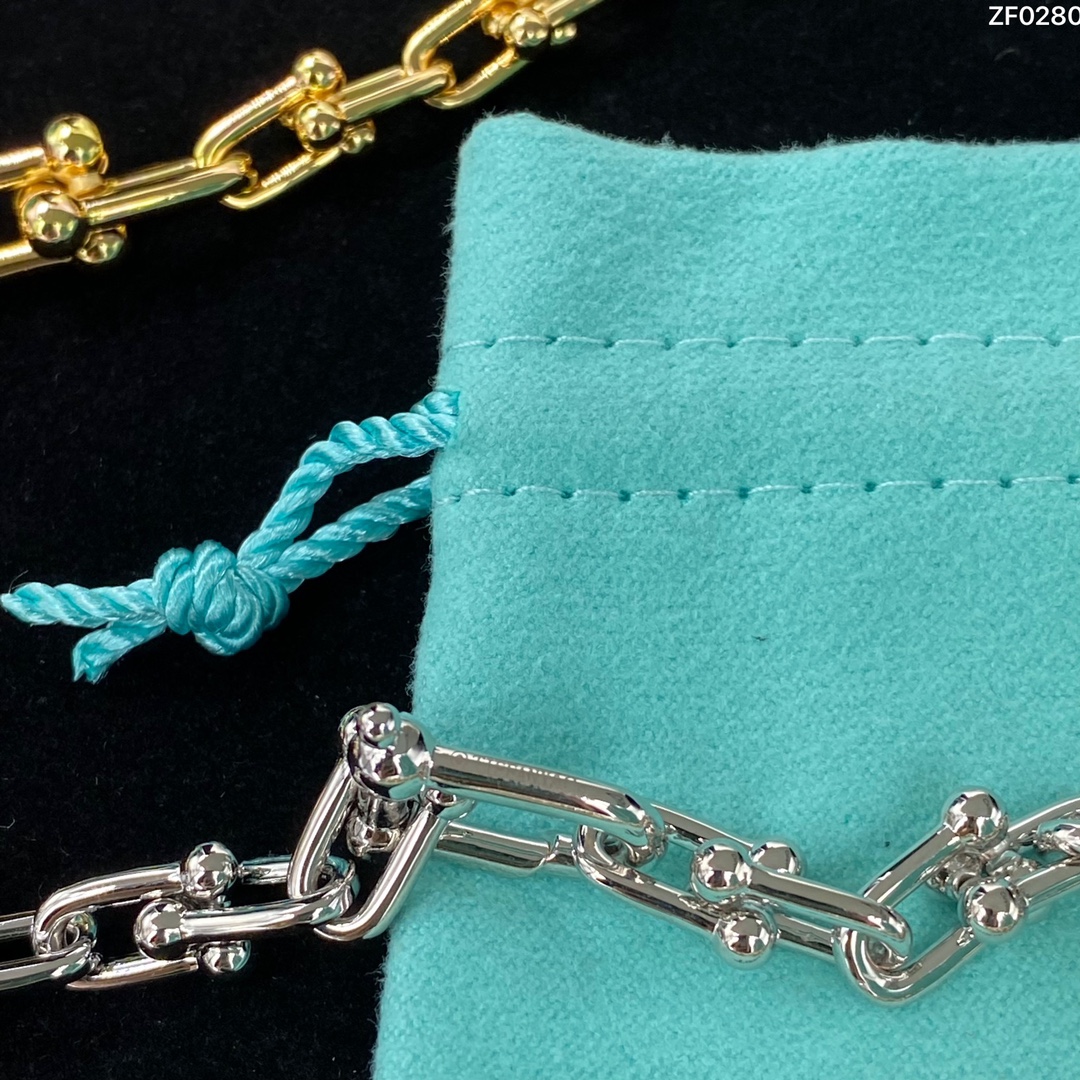 [TOP] Tiffany & Co. Bold Graduated Link Necklace