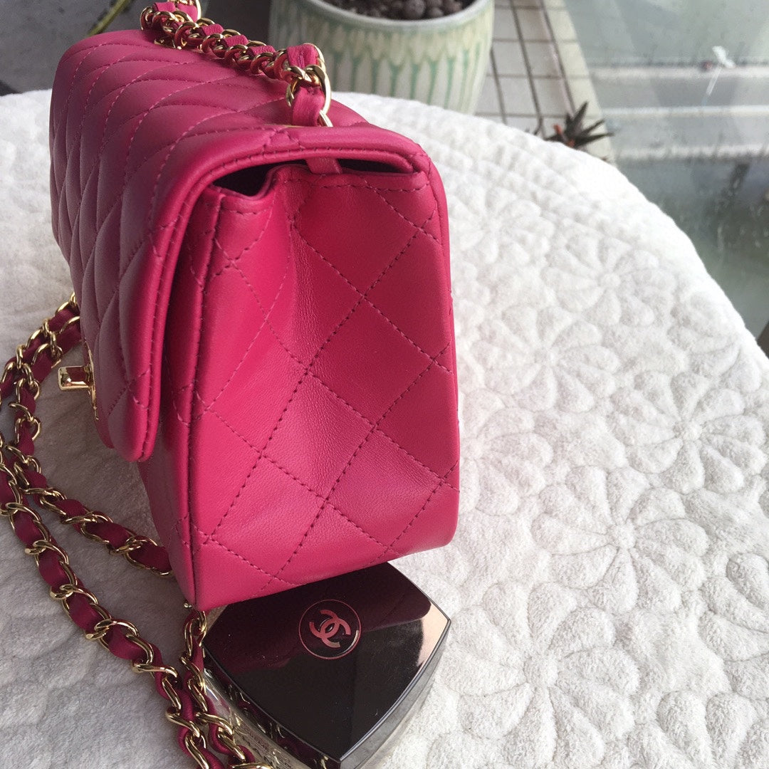 [TOP] CHANEL Classic Flap Bag Quilted Mini 18 cm - Pink & GHW