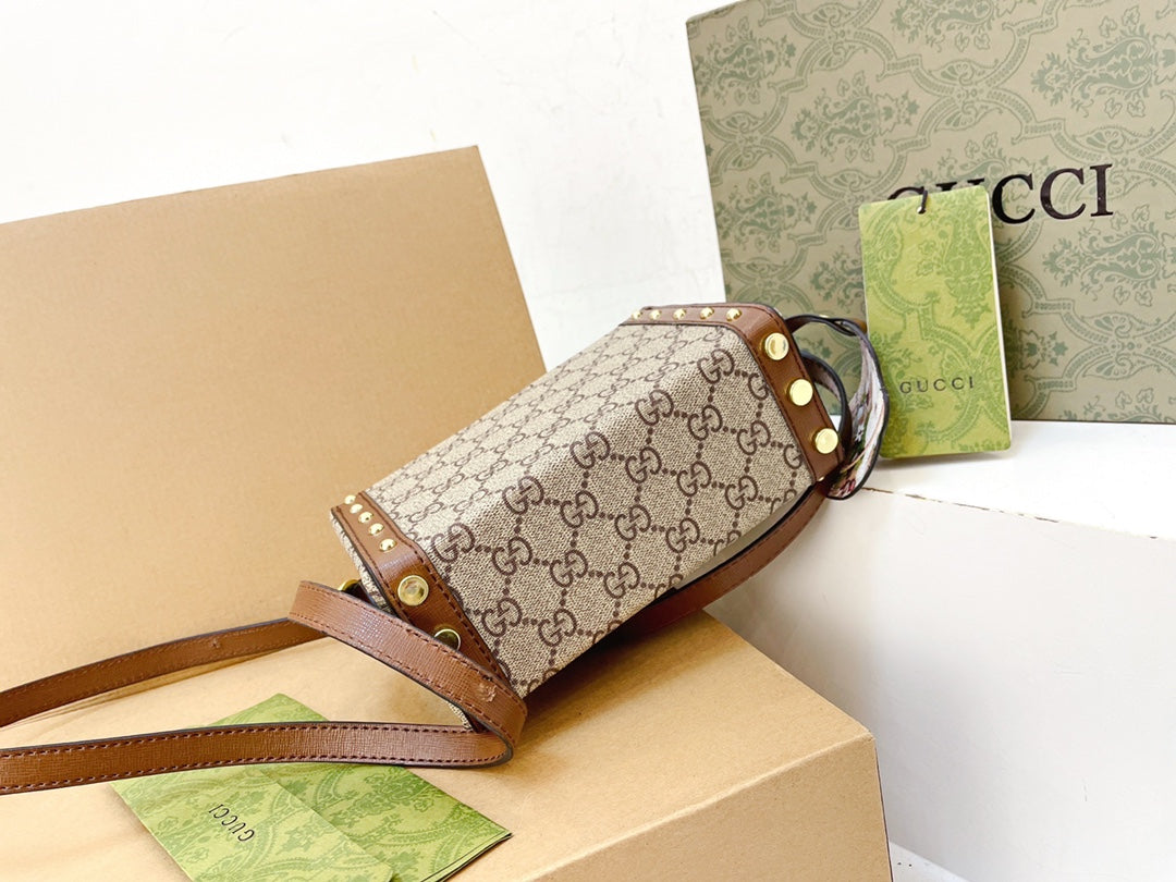 [TOP] GUCCI Mini Box Supreme Bag - Brown