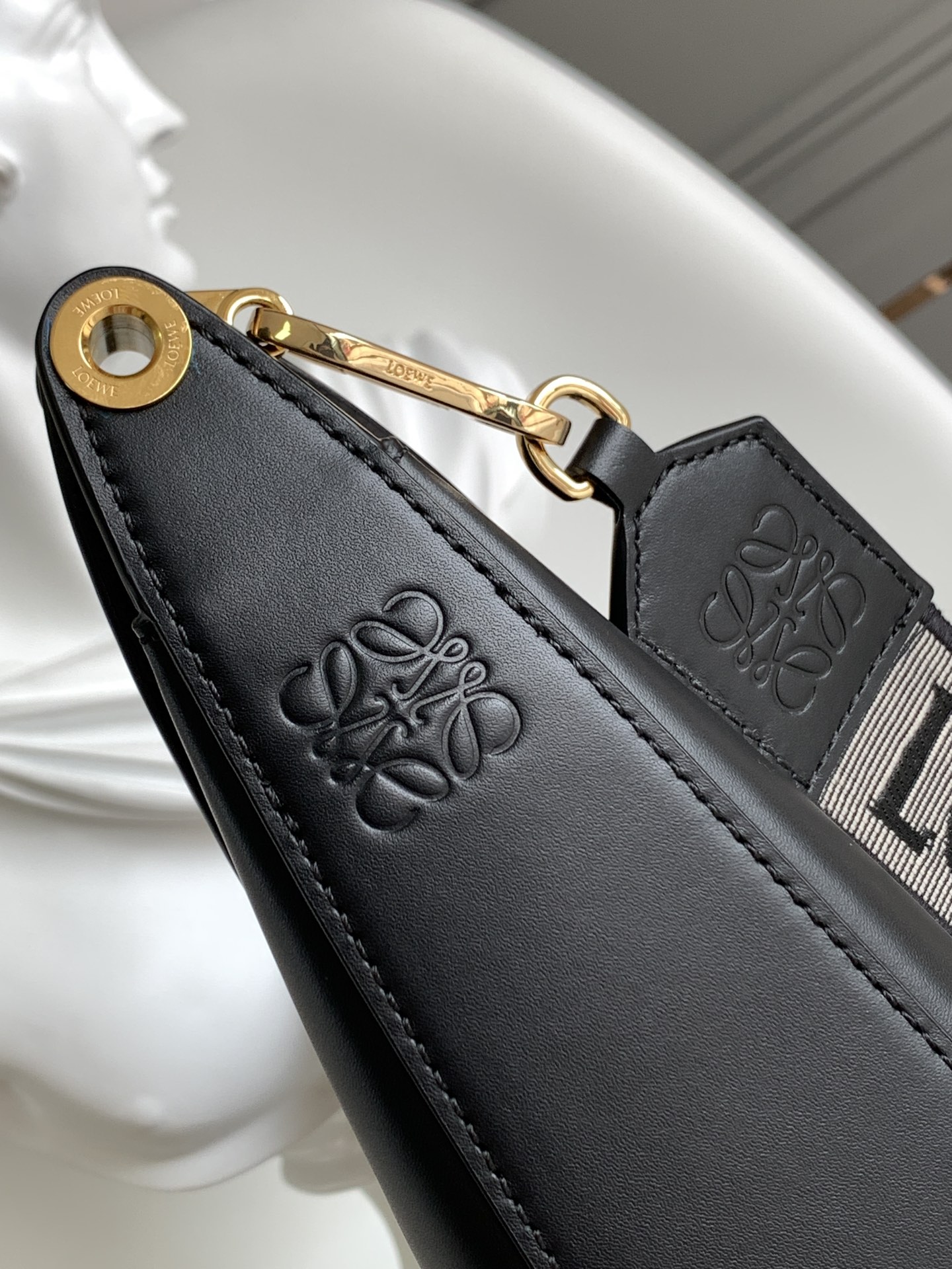 [TOP] LOEWE Calfskin Luna Bag 34*9*30cm - Black