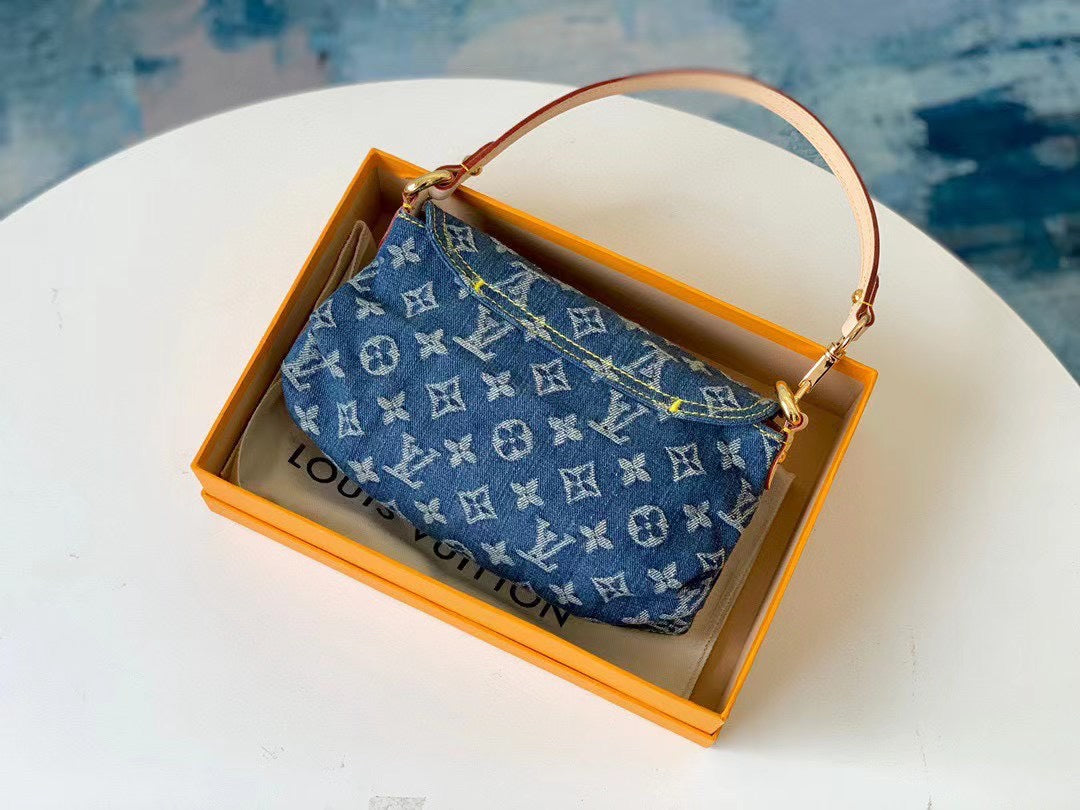[TOP] Louis Vuitton LV  Pleaty Mini Denim Bag 18 x 26 x 4.5cm - Blue