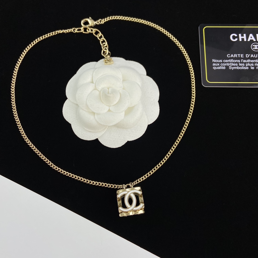 [TOP] CHANEL Necklace Bracelet Earrings Set