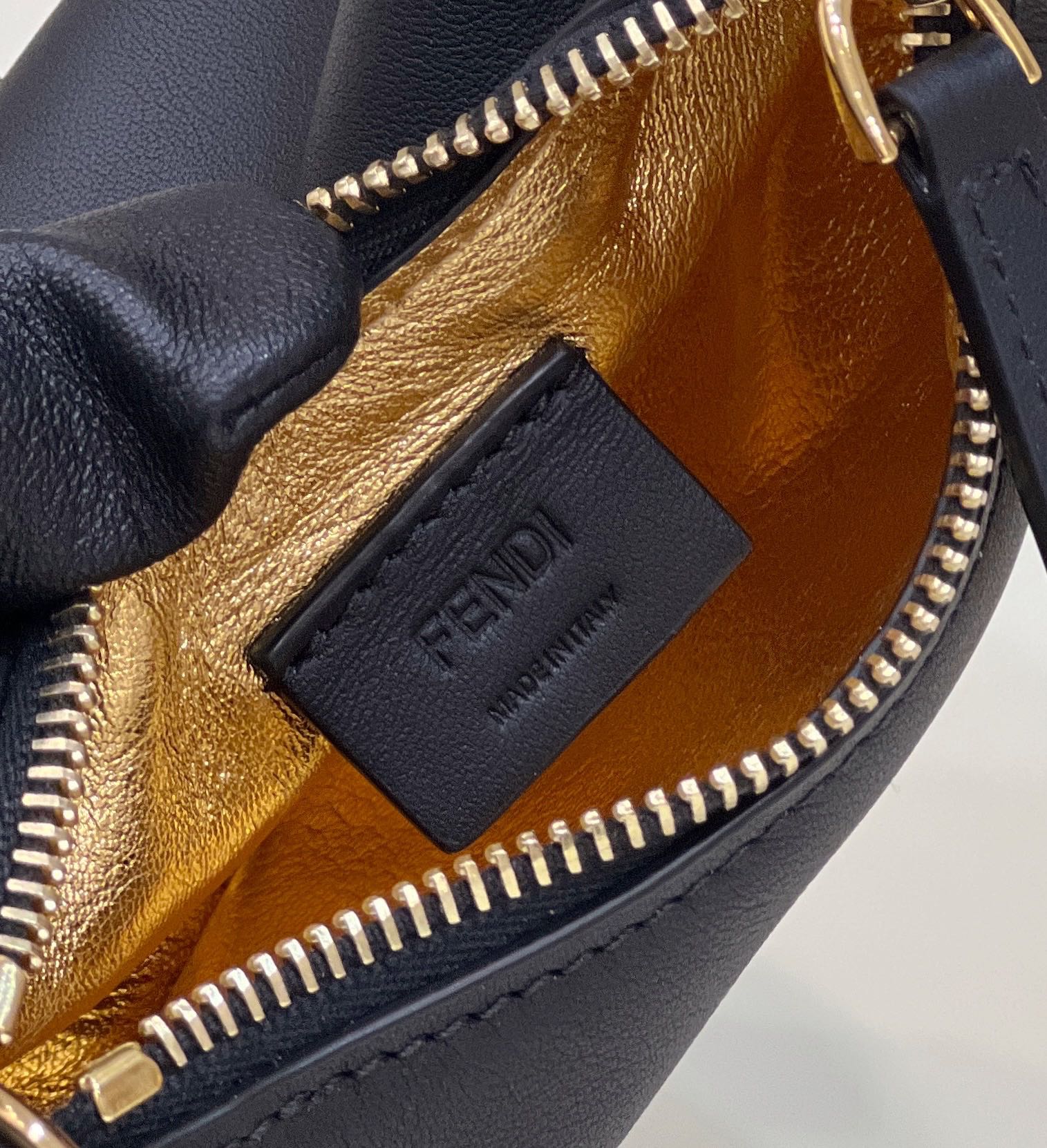 [TOP] FENDI FENDIgraphy Mini Bag - Black