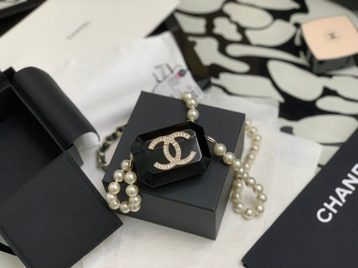 [TOP] CHANEL Airpod Pro Case - Black