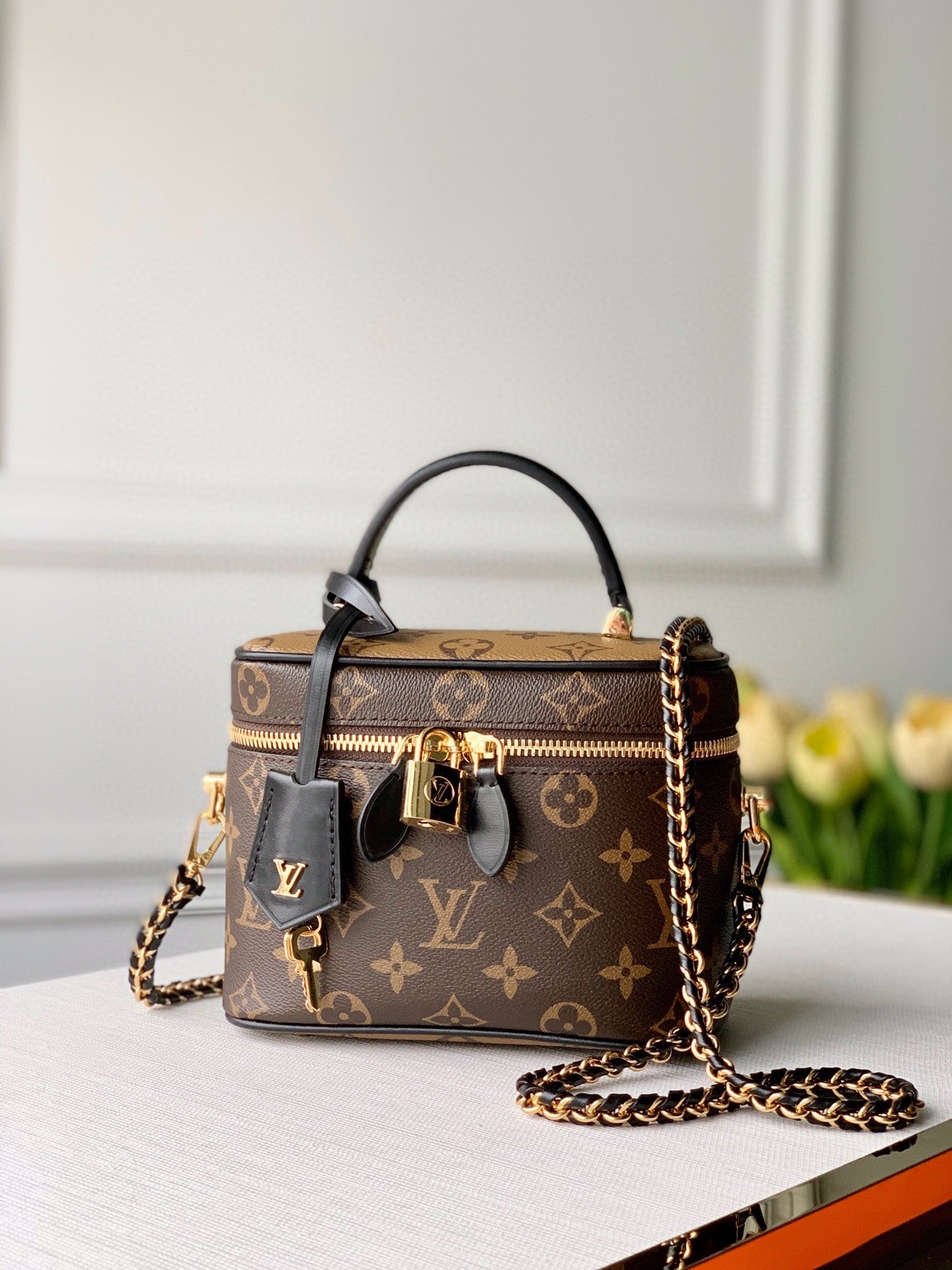 [TOP] Louis Vuitton LV L*V Reversed Monogram Vanity PM 19 x 13 x 11 cm-Brown
