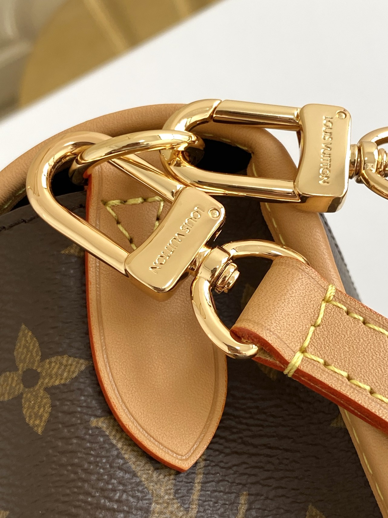 [TOP] Louis Vuitton LV Monogram Diane Bag 25.0 × 9.0 × 15.0CM-Brown