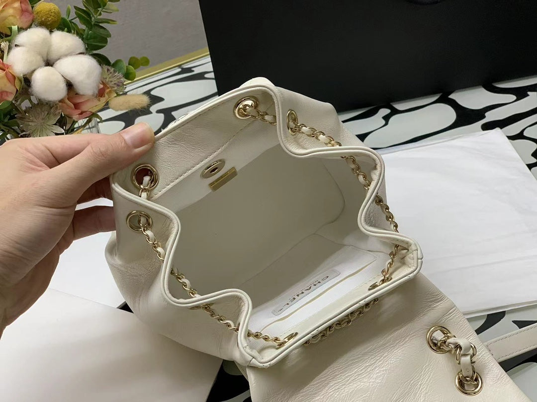 [TOP] CHANEL Duma Flap Backpack 18×18×12cm - Ivory