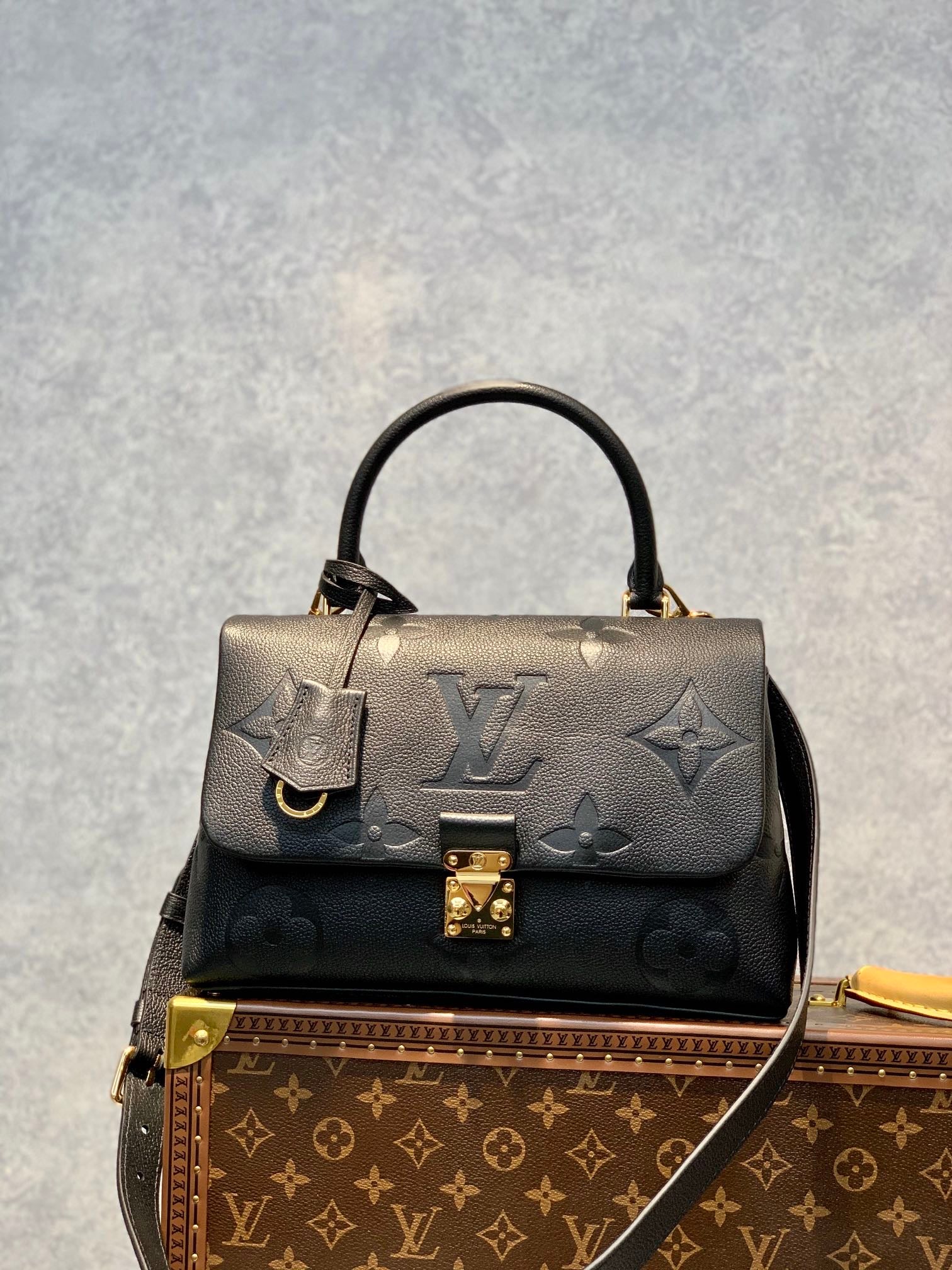 [TOP] Louis Vuitton LV L*V Madeleine MM Empreinte Bag 30.0 x 19.5 x 11.0 CM - Black