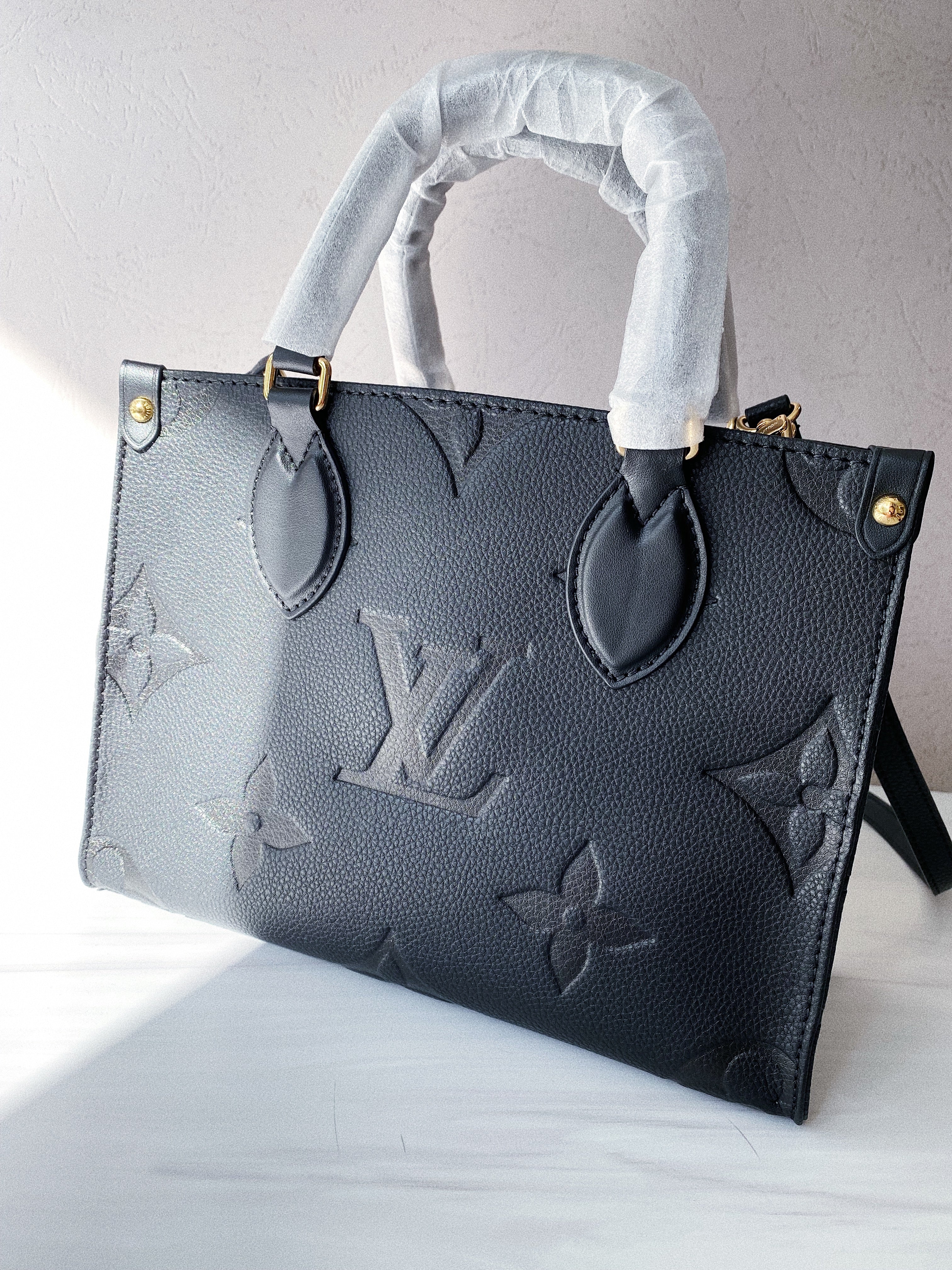 [TOP] Louis Vuitton LV On The Go Empreinte PM 25X19X11.5cm- Black